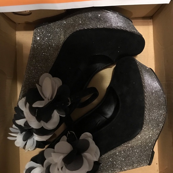 Wedges - Picture 6 of 8